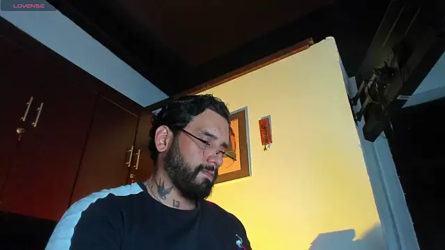 CamiloGray  online show from February 26, 3:35 pm