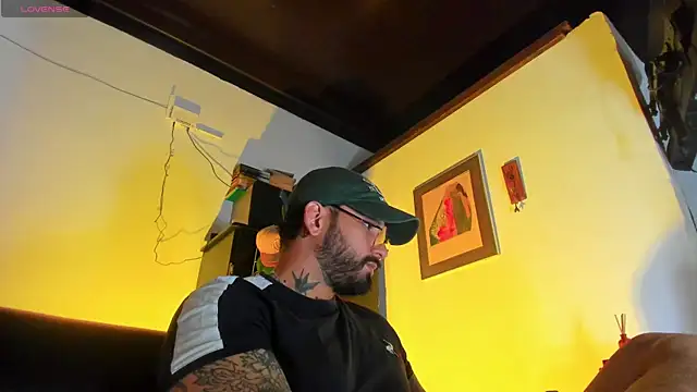 CamiloGray  online show from November 20, 3:11 pm