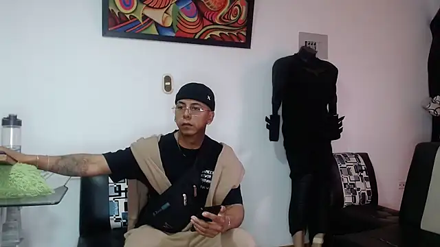 Snapshot of Black_hot266 chatting on October 19, 2:20 pm Black hot266 online show from October 19, 2:20 pm