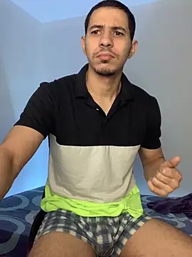 Snapshot of steven_clain chatting on December 12, 8:25 am steven clain online show from December 12, 8:25 am