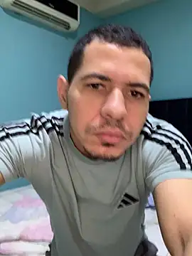 Snapshot of steven_clain chatting on January 22, 9:46 am steven clain online show from January 22, 9:46 am