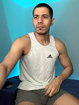 Snapshot of steven_clain chatting on December 4, 5:49 am steven clain online show from December 4, 5:49 am