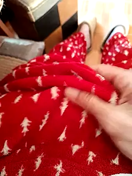 feet toes online show from March 6, 5:35 am