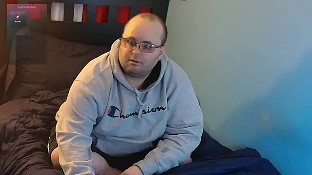 lefty15242 online show from April 5, 4:42 am