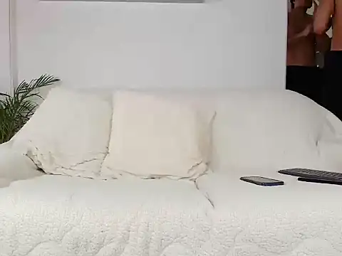 Robyn Miller online show from October 23, 8:01 pm