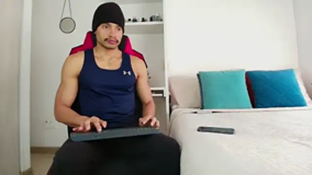 Robyn Miller online show from November 4, 7:26 pm