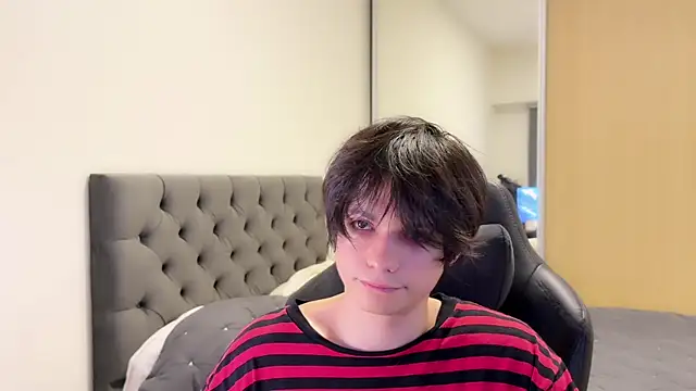 SasukeUhchiaa online show from December 18, 12:10 am