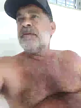 Snapshot of Peludo173317 chatting on February 25, 1:06 pm Peludo173317 online show from February 25, 1:06 pm