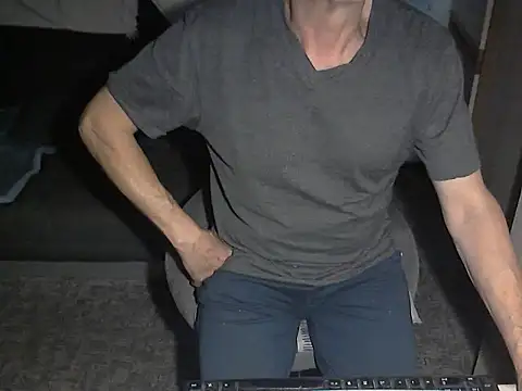 kiam471 online show from November 14, 6:42 pm