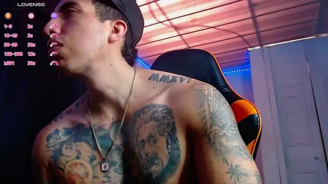 Adam Hudsond online show from November 9, 2:43 pm