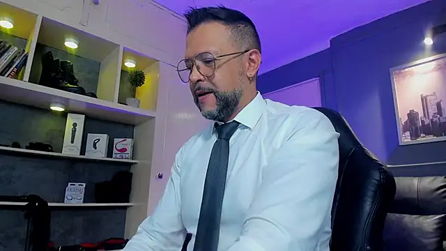 MrFrank tattoo online show from November 14, 11:22 am