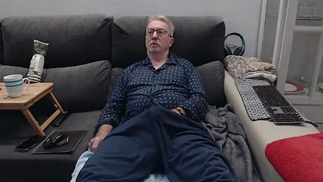 Nudelschwanz online show from February 23, 6:37 am