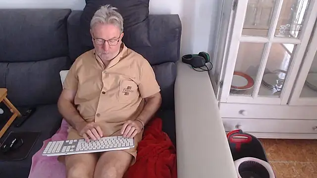 Nudelschwanz online show from February 21, 9:01 am