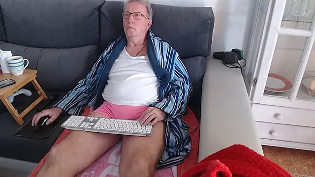 Nudelschwanz online show from February 10, 4:04 pm