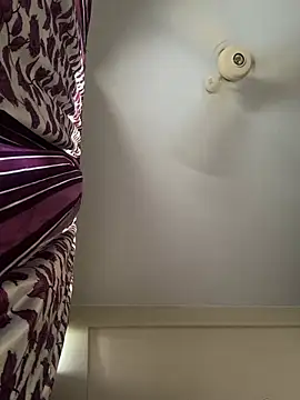 DreamerAsianGuy online show from December 17, 9:07 am