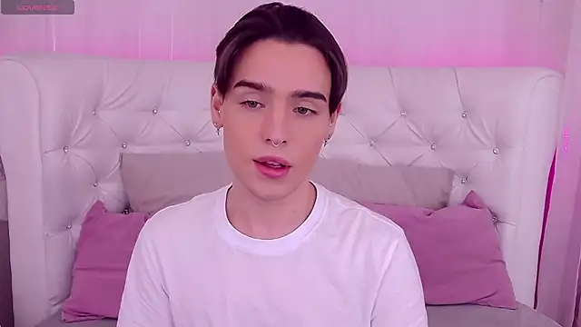 RobbyCharming online show from December 2, 6:41 pm