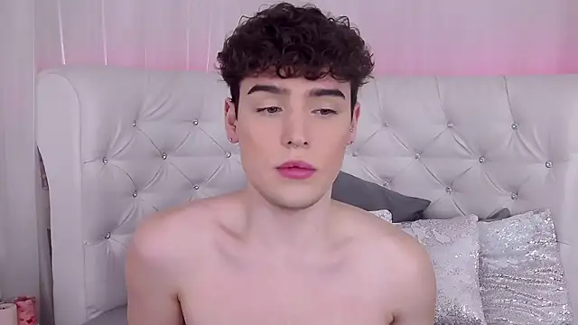 RobbyCharming online show from October 19, 3:55 am