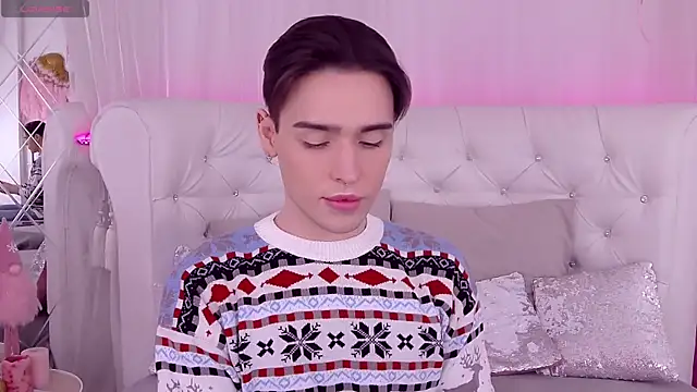 RobbyCharming online show from December 29, 7:54 pm