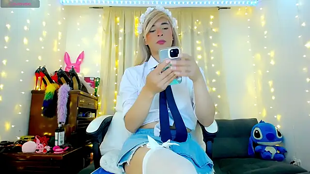 Aleexx    online show from March 27, 5:03 pm