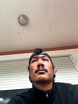 juniiorre online show from October 19, 1:47 pm