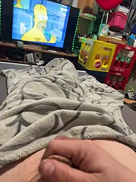 David19932908 online show from February 18, 7:54 pm