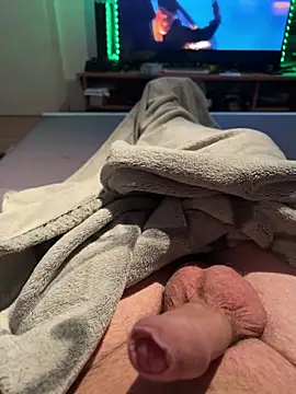 David19932908 online show from February 10, 8:42 pm