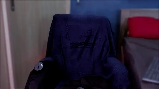 jeicowesst online show from December 5, 7:51 pm