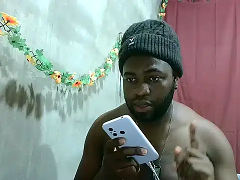 2ocmaxi online show from February 25, 7:37 pm