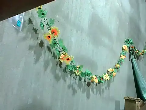 2ocmaxi online show from October 23, 5:05 pm