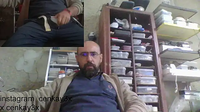 Snapshot of masculine_bear_daddy chatting on February 17, 11:13 am masculine bear daddy online show from February 17, 11:13 am