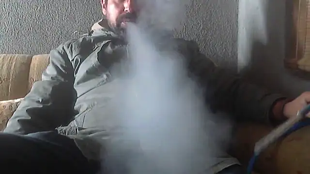 Snapshot of masculine_bear_daddy chatting on December 11, 5:43 pm masculine bear daddy online show from December 11, 5:43 pm
