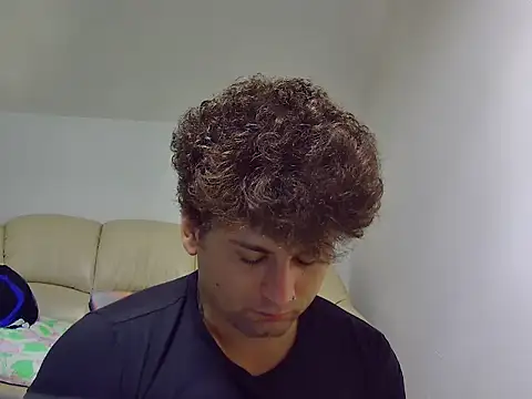 Edmondmyers online show from March 7, 3:37 am