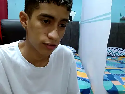 Snapshot of Angelstripboy chatting on March 10, 3:52 pm Angelstripboy online show from March 10, 3:52 pm