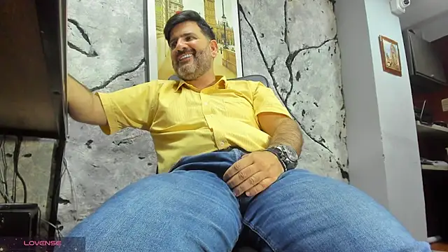 Maxi TheBigDaddy online show from February 18, 2:47 pm