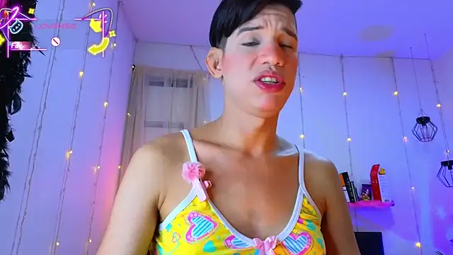 Ariel Femboy  online show from February 12, 5:35 am