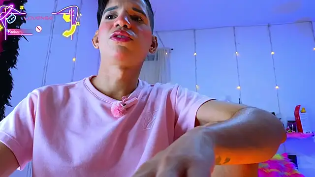 Ariel Femboy  online show from February 8, 5:13 am