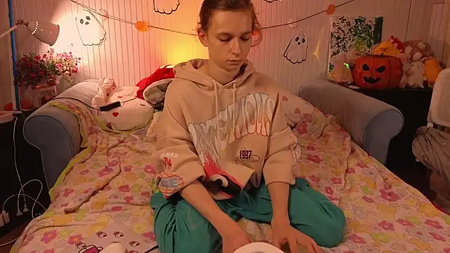 Frank Fraer online show from October 25, 7:59 pm