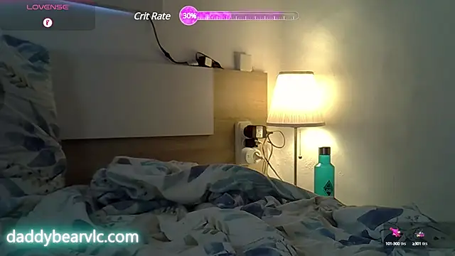 Snapshot of DaddybearVLC chatting on December 11, 9:11 pm DaddybearVLC online show from December 11, 9:11 pm