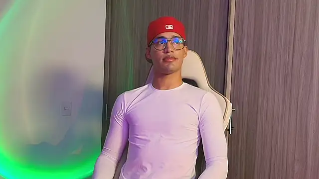 Jimmy Leeh  online show from October 10, 10:57 pm