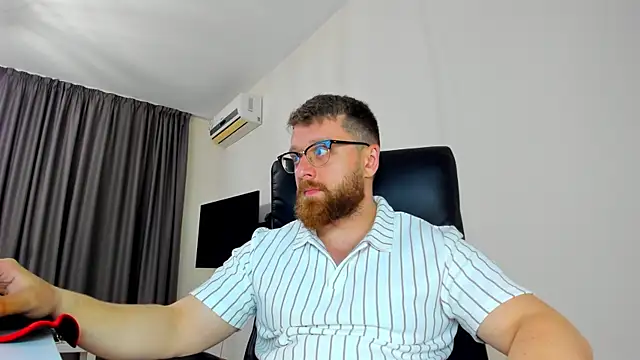 Findom guy online show from April 8, 3:21 pm