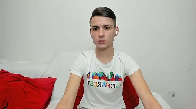 andboyfor6 online show from December 11, 9:21 am