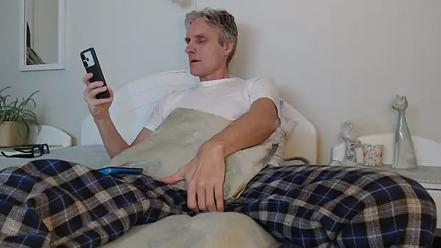 StrongBill online show from December 27, 3:49 pm