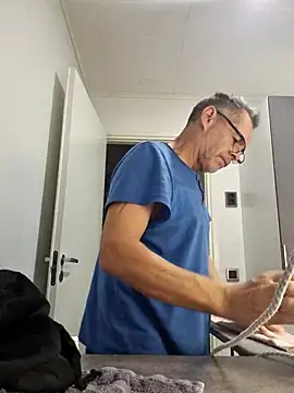 DarrenSullivanSlut online show from December 3, 7:58 am