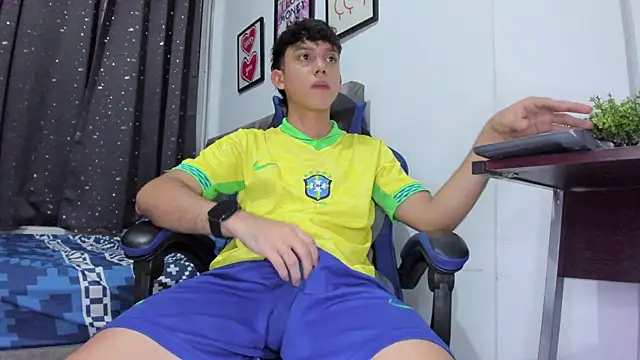 The skinnyguys online show from December 18, 11:56 pm