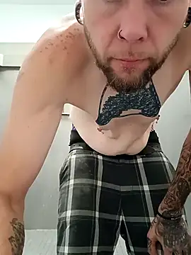 Snapshot of illdoanything1234 chatting on September 20, 11:05 pm illdoanything1234 online show from September 20, 11:05 pm