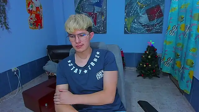 patrik 027 online show from December 3, 7:20 pm