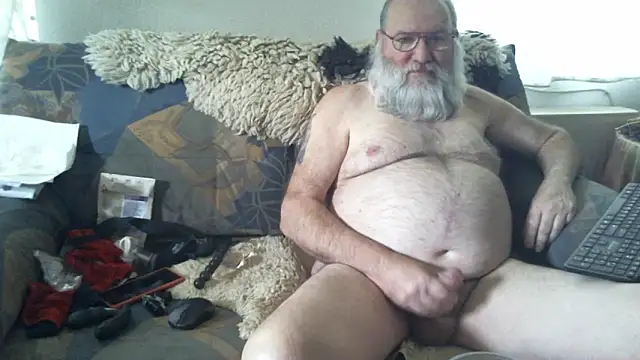 SexySantaC online show from September 16, 8:15 am