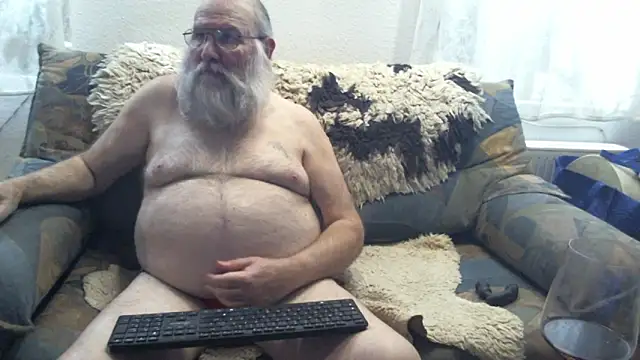 SexySantaC online show from October 1, 5:50 pm