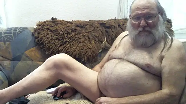 SexySantaC online show from January 2, 6:45 pm