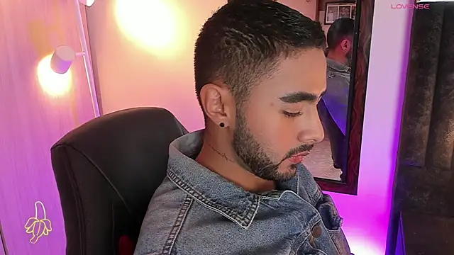 ItsMeEros online show from November 13, 11:30 pm